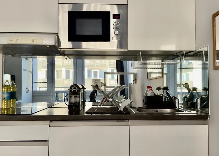 Smart For Work & Exploring * Praga